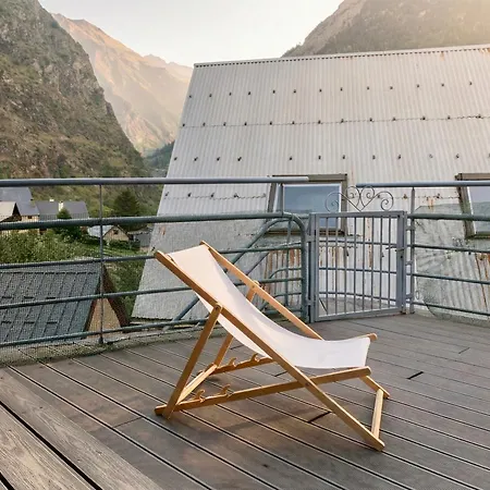 Maison Des Alpes Acces Station Les 2 Alpes 1h Grenoble Vakantiehuis *